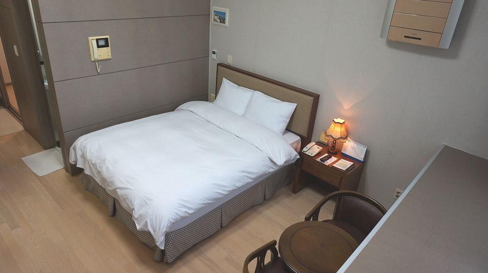 Residence & U โกยาง ภายนอก รูปภาพ
