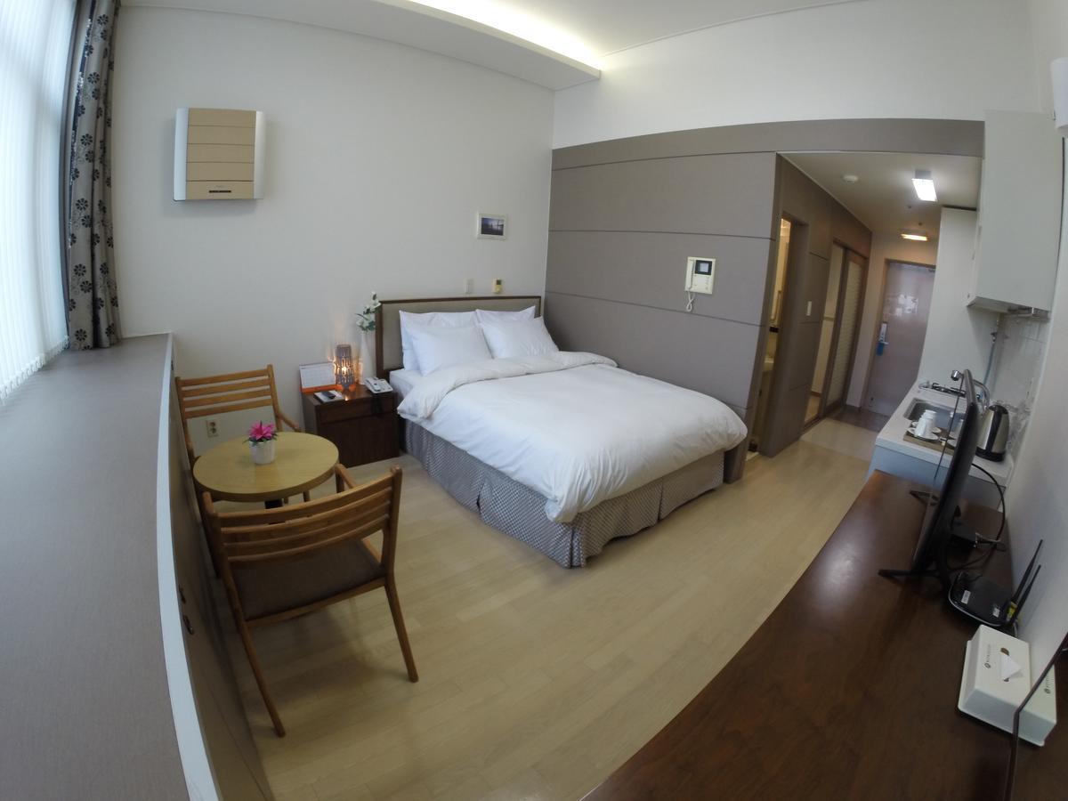 Residence & U โกยาง ภายนอก รูปภาพ